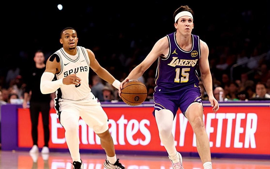 关键时刻总是顶不住啊！湖人后场大将