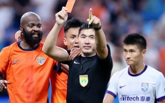 中超再出丑闻！赛前一天秘约网友，回来裤裆都是血，腿软丢单刀