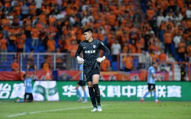 【中超】马镇超巨失误奥斯卡头球救主玉昆1比1英博