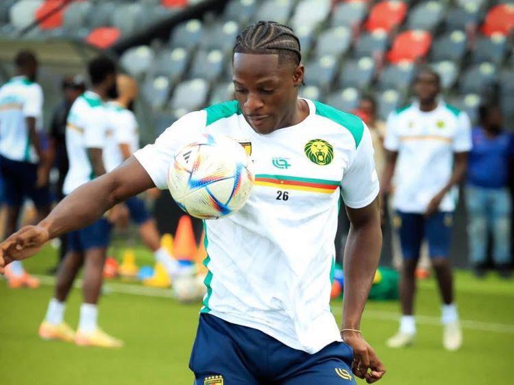 22岁10场西甲造9球！儿萨梦中锋仅300