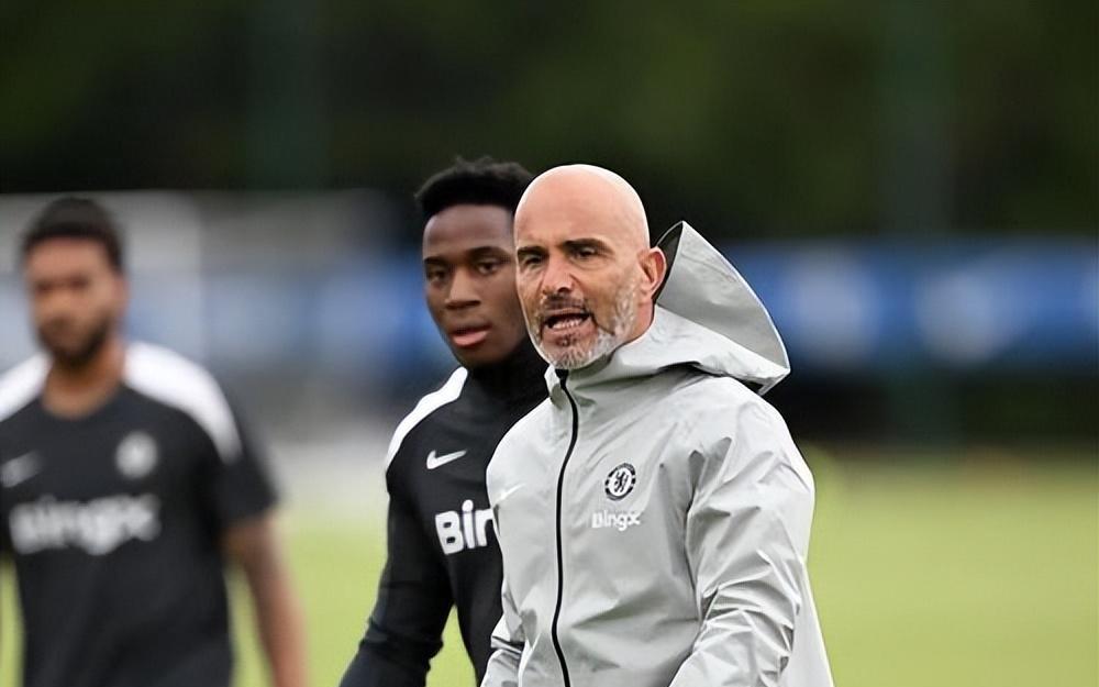 阿森纳再遇矛盾之战：铁血蓝军阻击阿尔特塔，赛季争冠不容有失