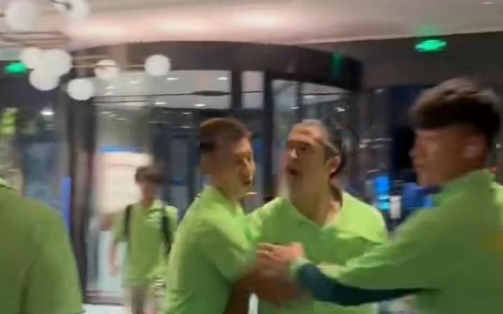 毛剑卿谈国安球员球迷冲突：肯定说到别人痛点，把他骂得一文不值