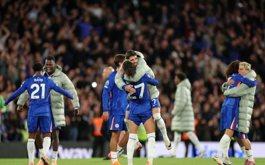 昨夜，世界冠军绝杀卫冕冠军！