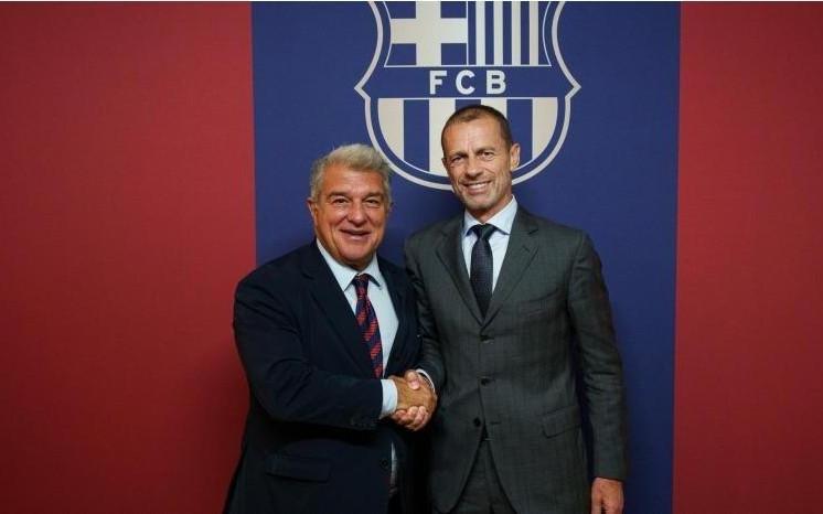 世体：巴萨已获得欧足联批准，欧冠对法兰克福将在诺坎普进行