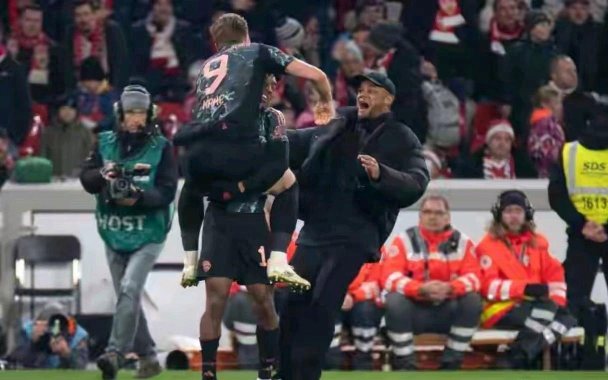 完美收官：拜仁半程不败创纪录领跑德甲