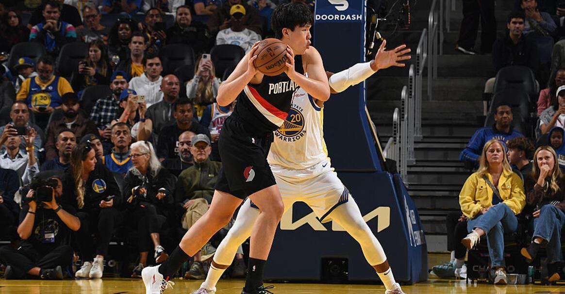 21分钟6犯离场！杨瀚森NBA首秀遭针对