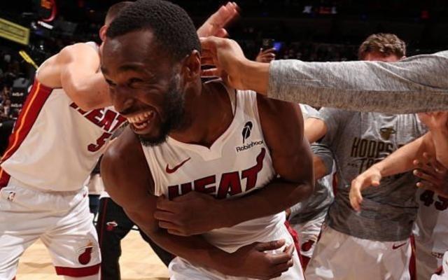 8.2米队史最远+0.4秒完美空接！NBA单