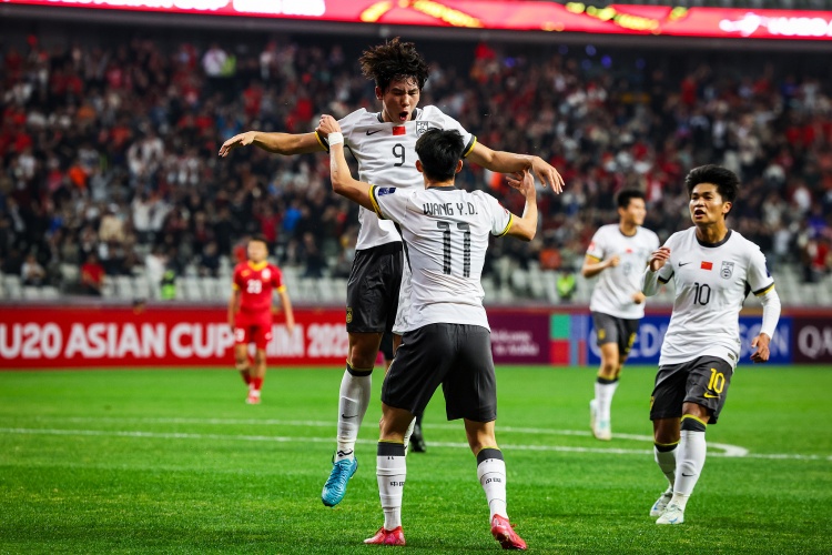 U20三杰！刘诚宇连场进球，王钰栋11场7