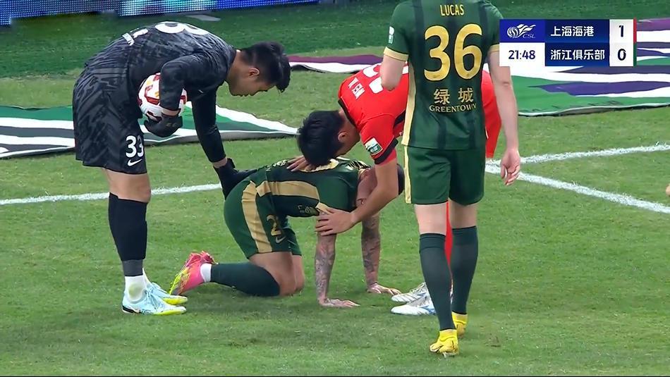 奇怪的惨败！上海海港都想不到，中超关键1战，黄健翔连续2大质疑