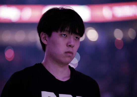 奈斯！18分钟砸出8分！NBA副总裁点评杨瀚森