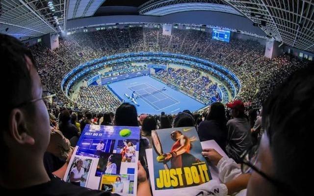 国家网球中心单日入园超4.5万人次，