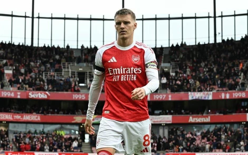 厄德高：我目前恢复进展良好，我会尽力在场外做出贡献