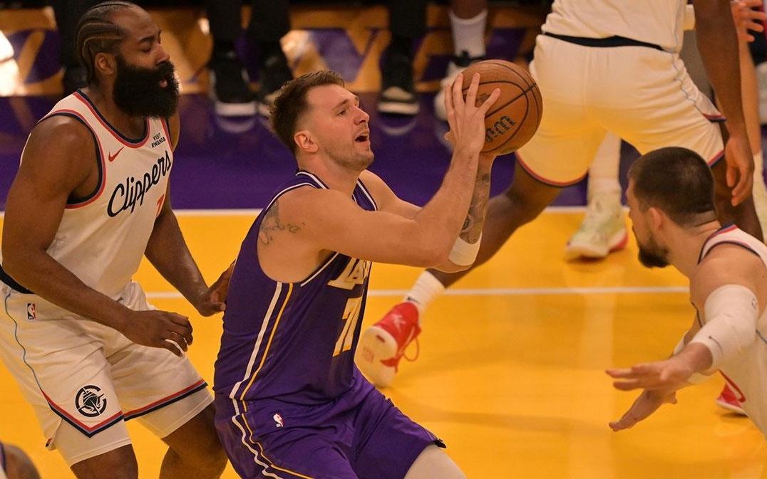 好消息，卢卡东契奇抱怨后，湖人更换NBA杯主场