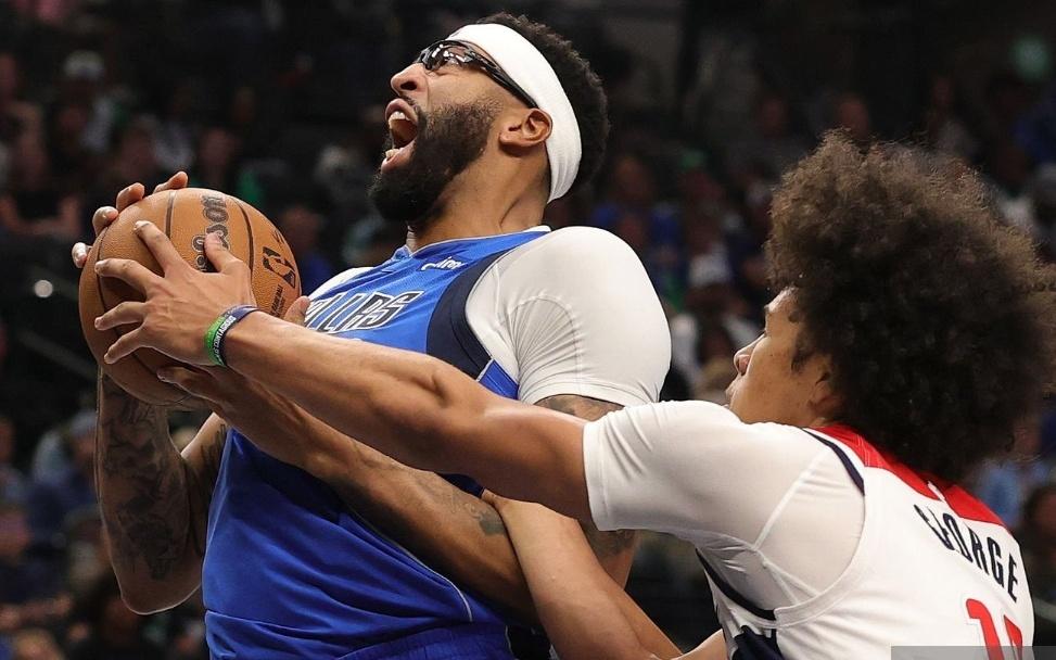 年薪5400万，把争冠队带成联盟垫底！NBA被高估超巨，该离开了