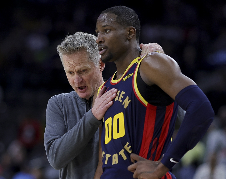 2年4850万，放弃交易否决权！库明加做最坏打算，勇士酝酿大交易