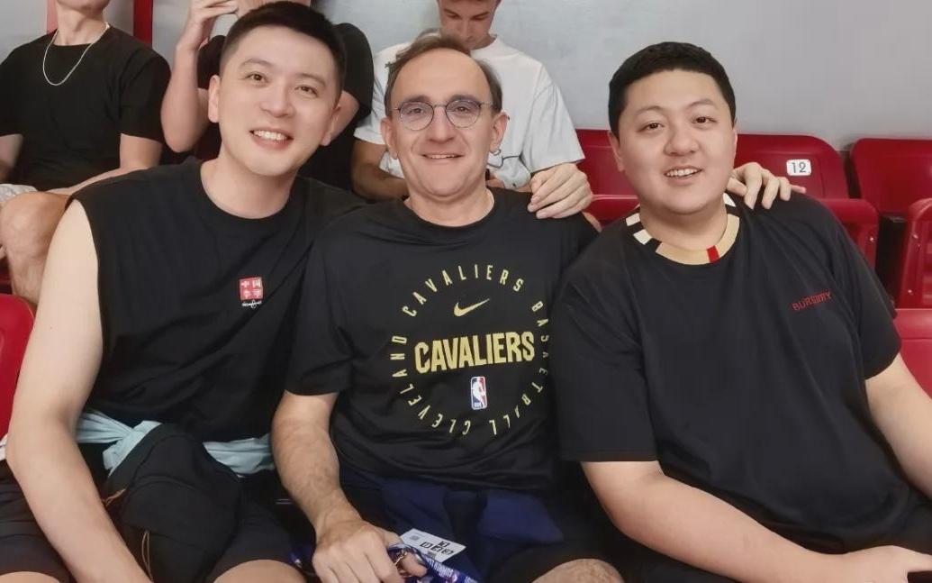 辽宁男篮塞翁失马！两大新星收欧洲橄榄枝！杨鸣不装摊牌了