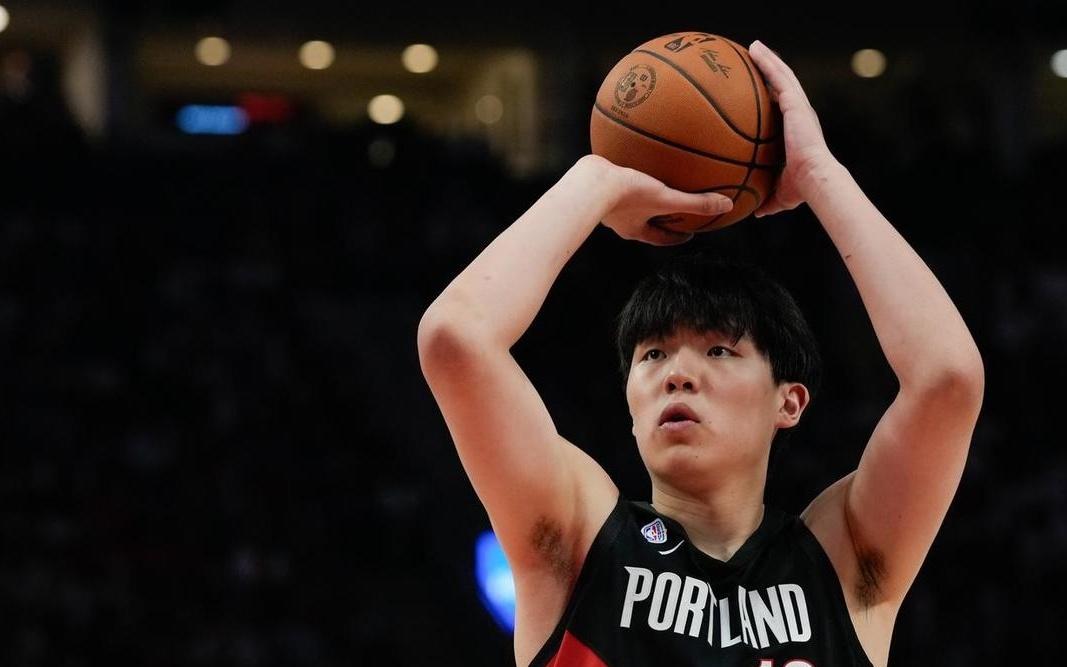 体坛快评出场时间不足，表现机会寥寥