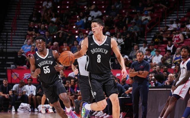 篮网有13名球员NBA经验不超过两年目前是联盟中平均年龄最小球队