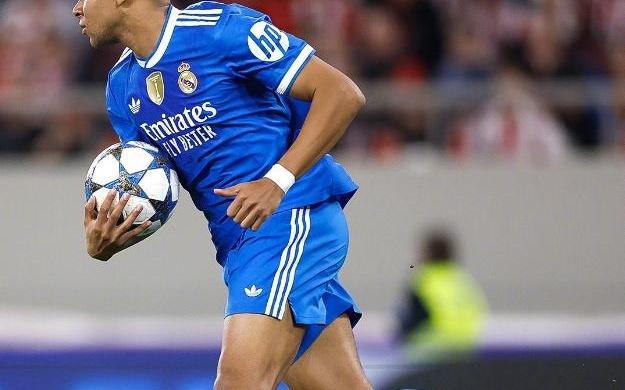 姆巴佩大四喜创生涯纪录，独享欧冠第一人，皇马43奥林匹亚科斯