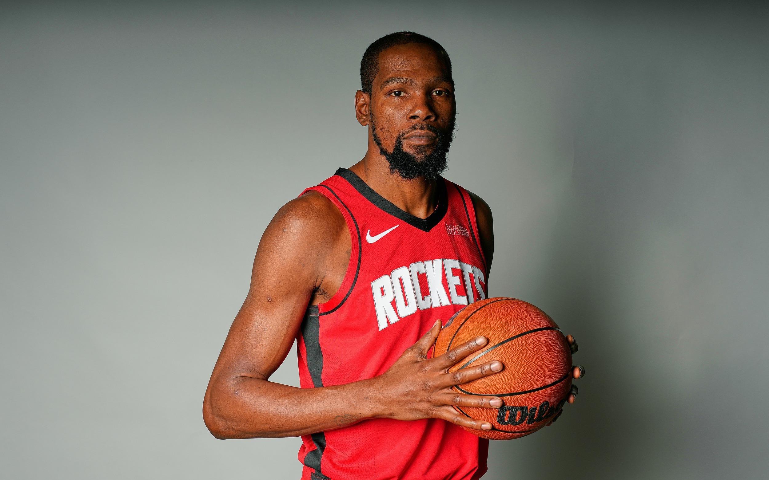 萨迪克贝：同位置最难防的是杜兰特，他是个身高7尺的后卫