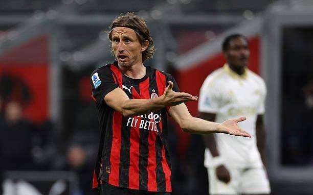 中锋不进球的AC米兰，再次陷入“升班马魔咒”