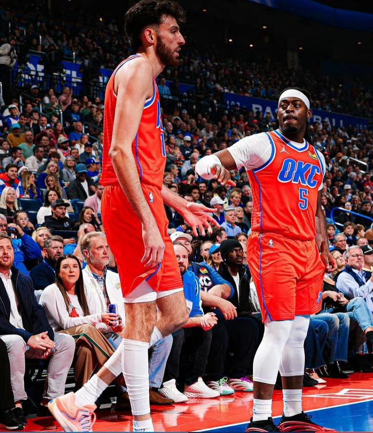 NBA杯14决赛！雷霆半场7448太阳，看数据：他是头号功臣！