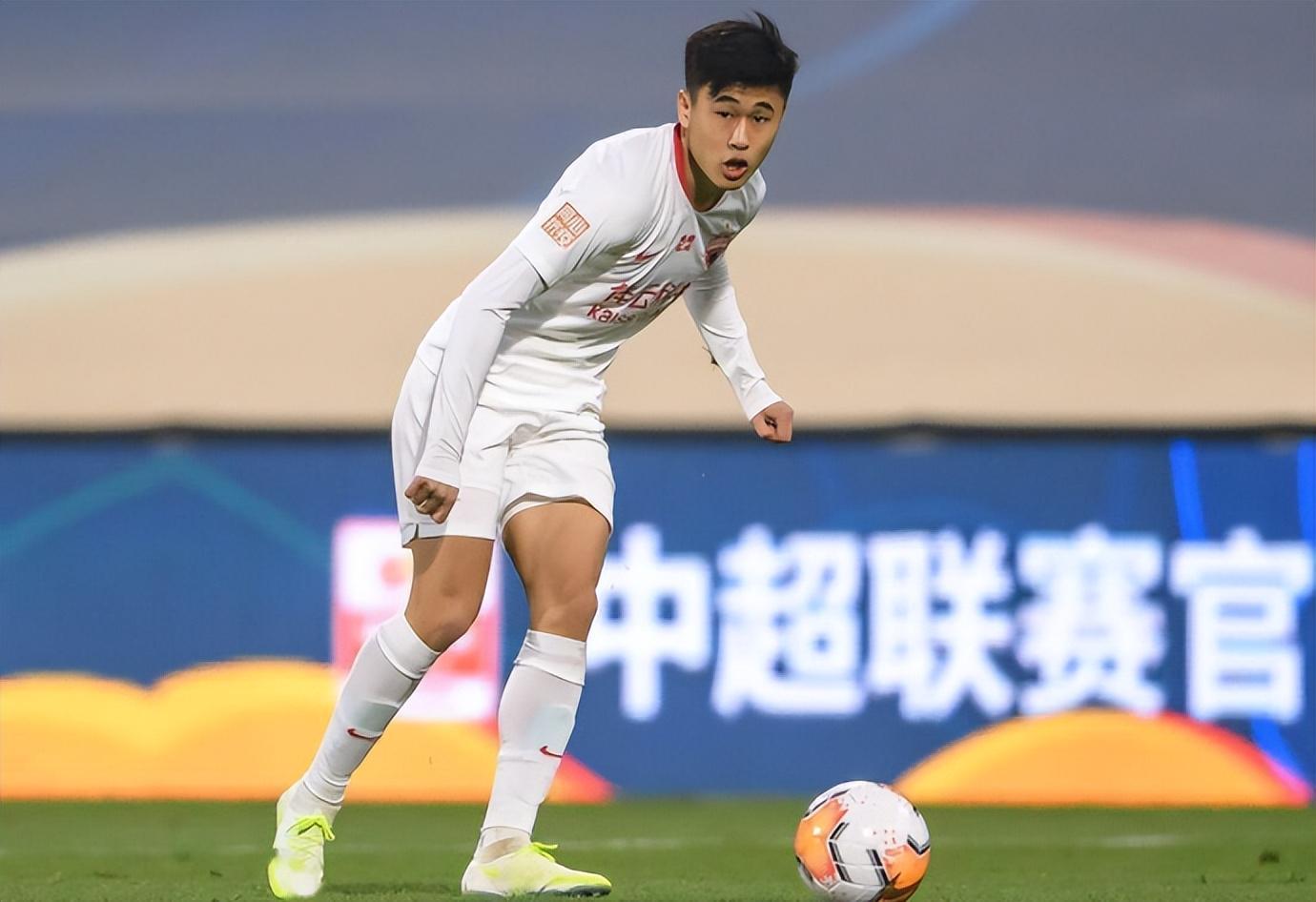 意外！他加盟申花前还是国足主力，如今网传离队后却只能踢中甲