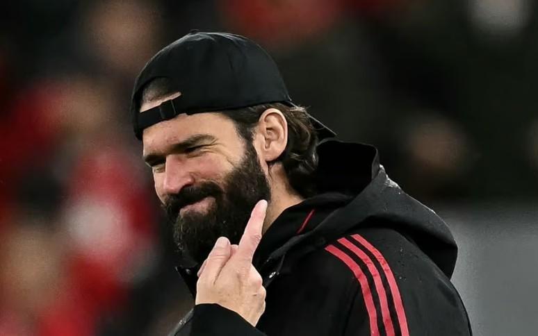 晚旗报：阿利松将完整参加利物浦的训