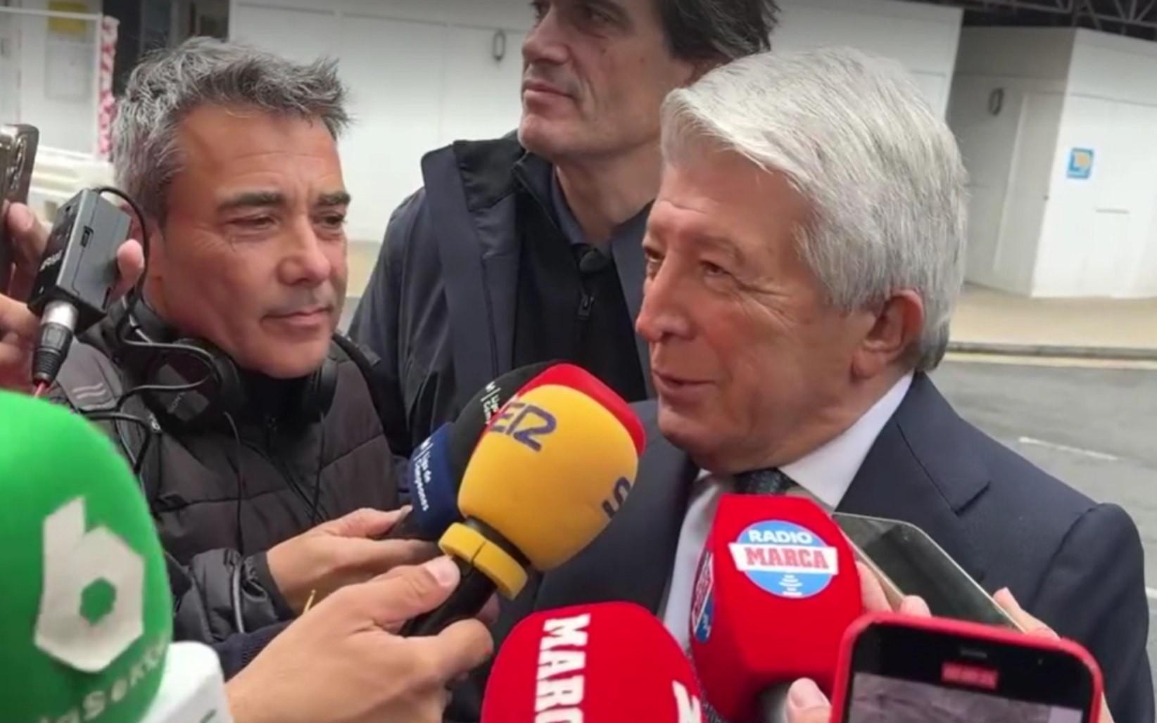 塞雷佐：不提供热水没什么大不了的，但大都会球场不会缺热水