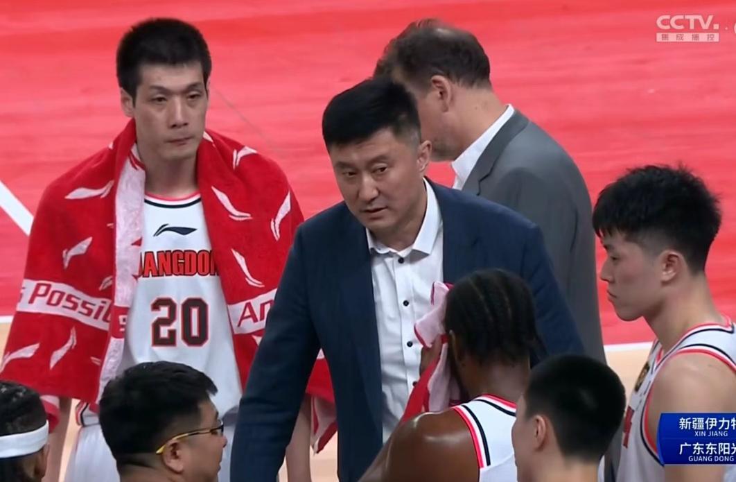 正式确定！广东男篮报价大外援萨林杰，场均18+13比赛态度问题大