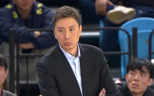 中国篮坛名场面！NBL合肥17分大胜CBA江苏队易立满脸无奈
