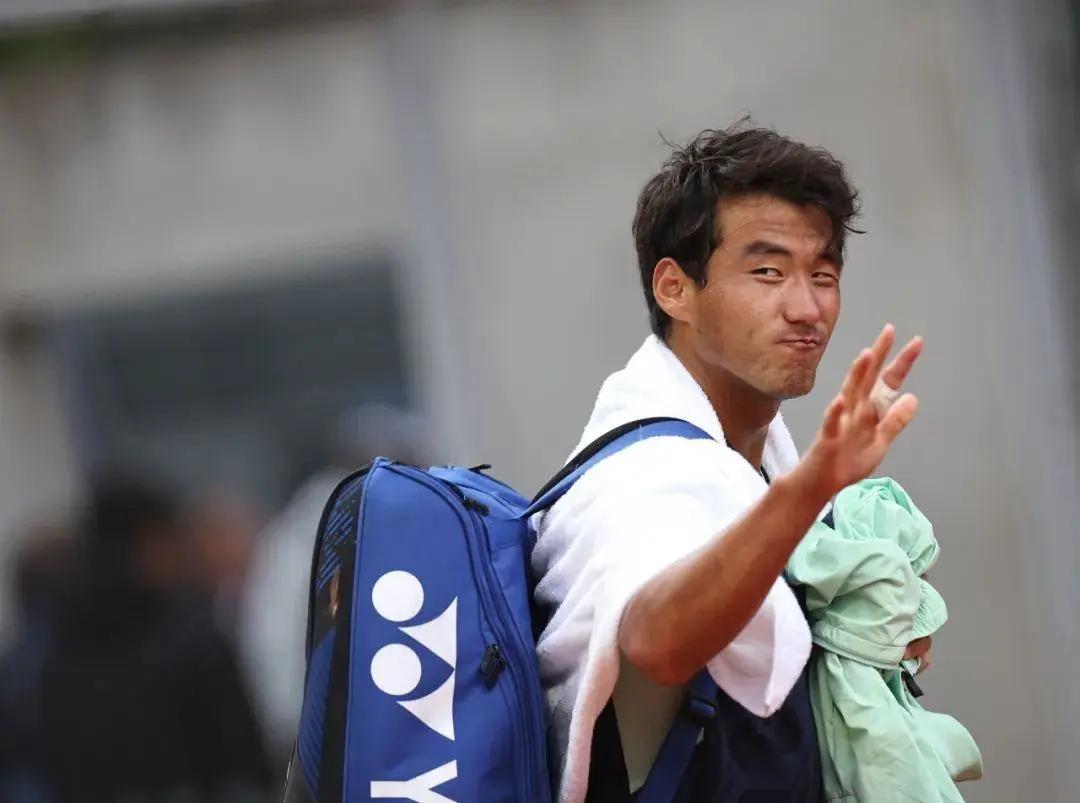 布云朝克特澳网外卡赛首轮制造成都