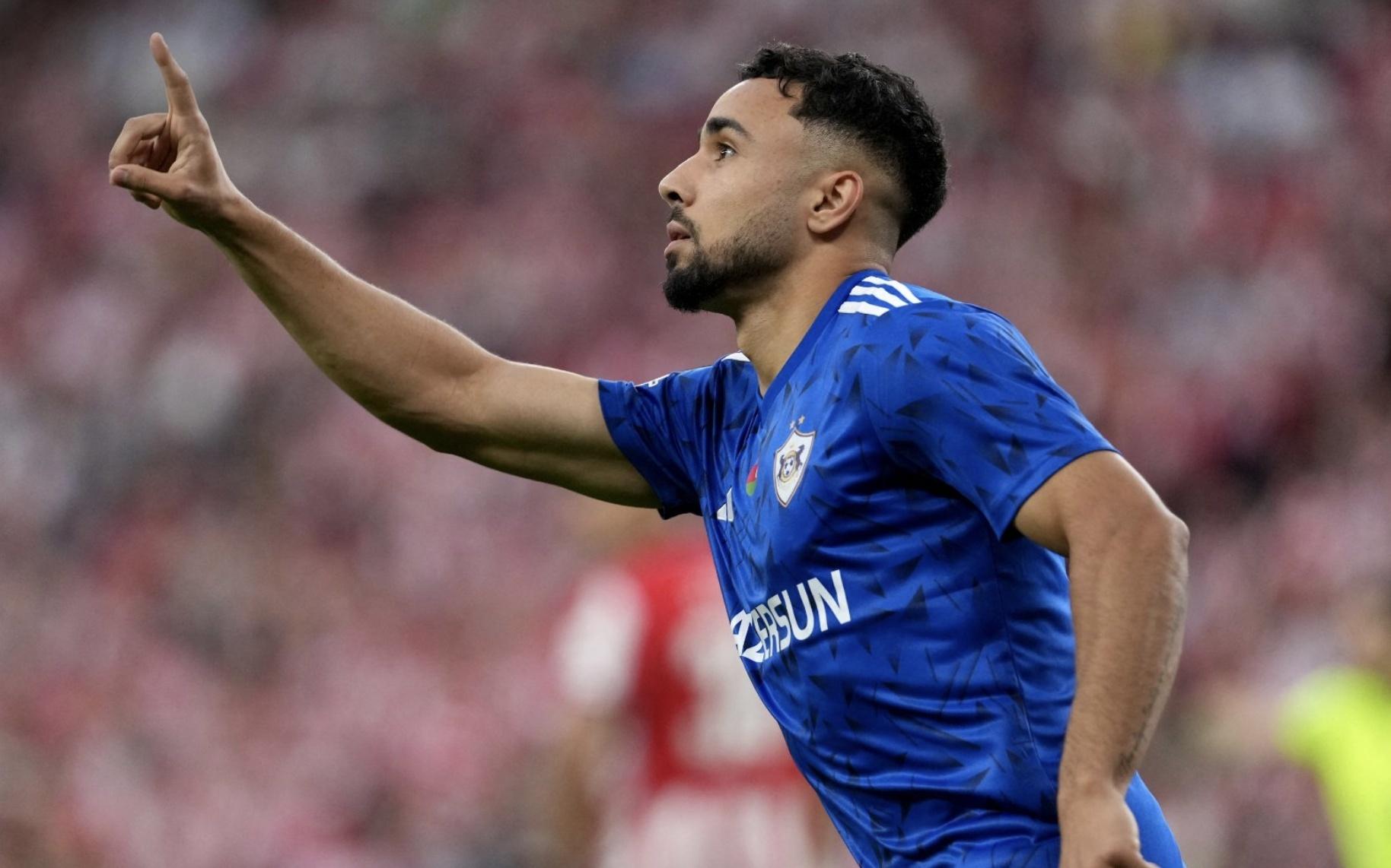 历史第一人！卡拉巴克前锋安德拉德三场欧战首分钟即破门