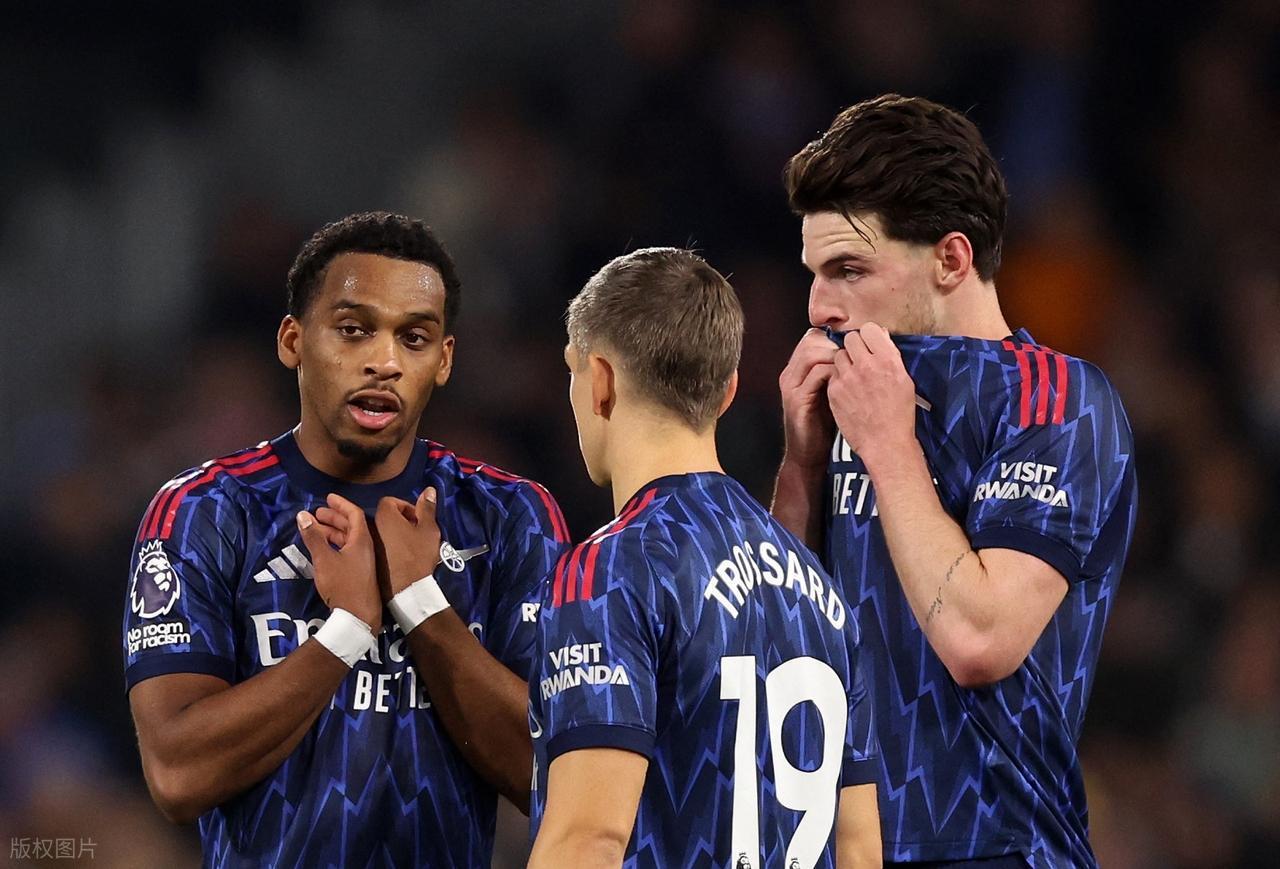 英超最新积分战报4胜1平！阿森纳稳住榜首曼城超利物浦升至第2