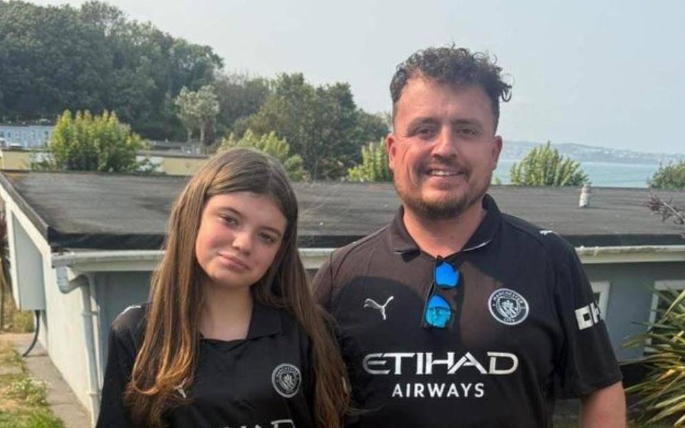 欧冠赛前一名曼城球迷在西班牙不幸去世,曼城官方发文哀悼