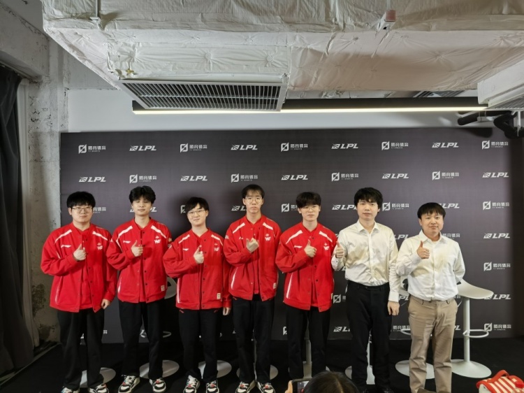 能继续黑下去吗Monki：打iG感觉没什么挑战轮到我们教育他们了