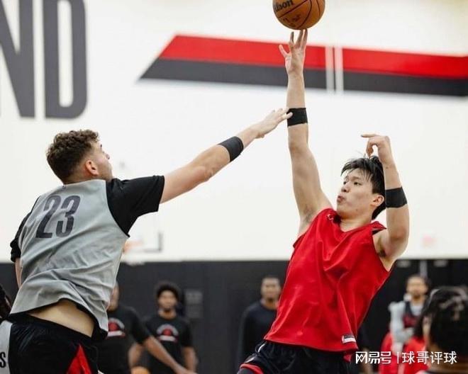 东契奇和里弗斯都不打解说：杨瀚森出