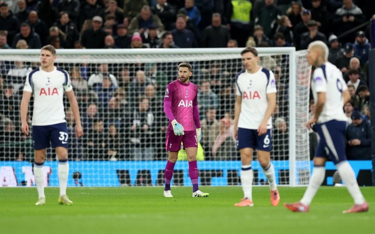 开场6分钟02落后，为热刺英超主场最早丢两球纪录