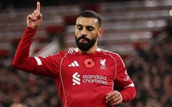 英超：利物浦终于获胜！阿根廷国门犯下愚蠢失误，萨拉赫笑纳大礼