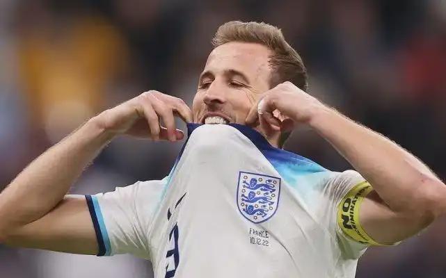冲天炮似曾相识凯恩面对热刺飞点，记忆回到2022年世界杯